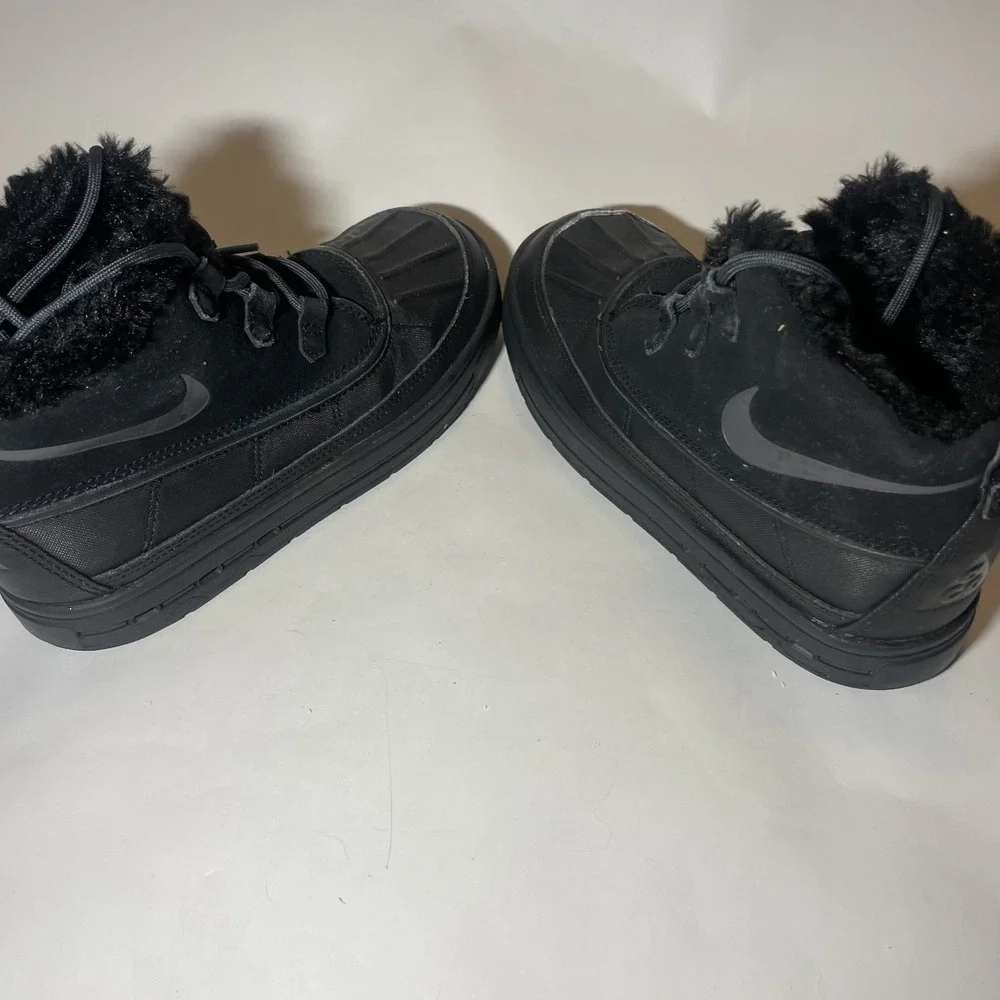 Nike Woodside Chukka Size 3 Y Girls Boot